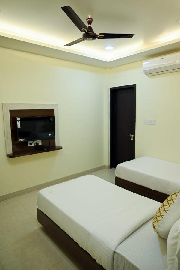 Hotel Golden Bliss Bhopal Exterior foto