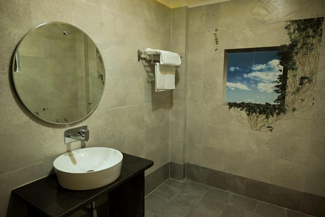 Hotel Golden Bliss Bhopal Exterior foto