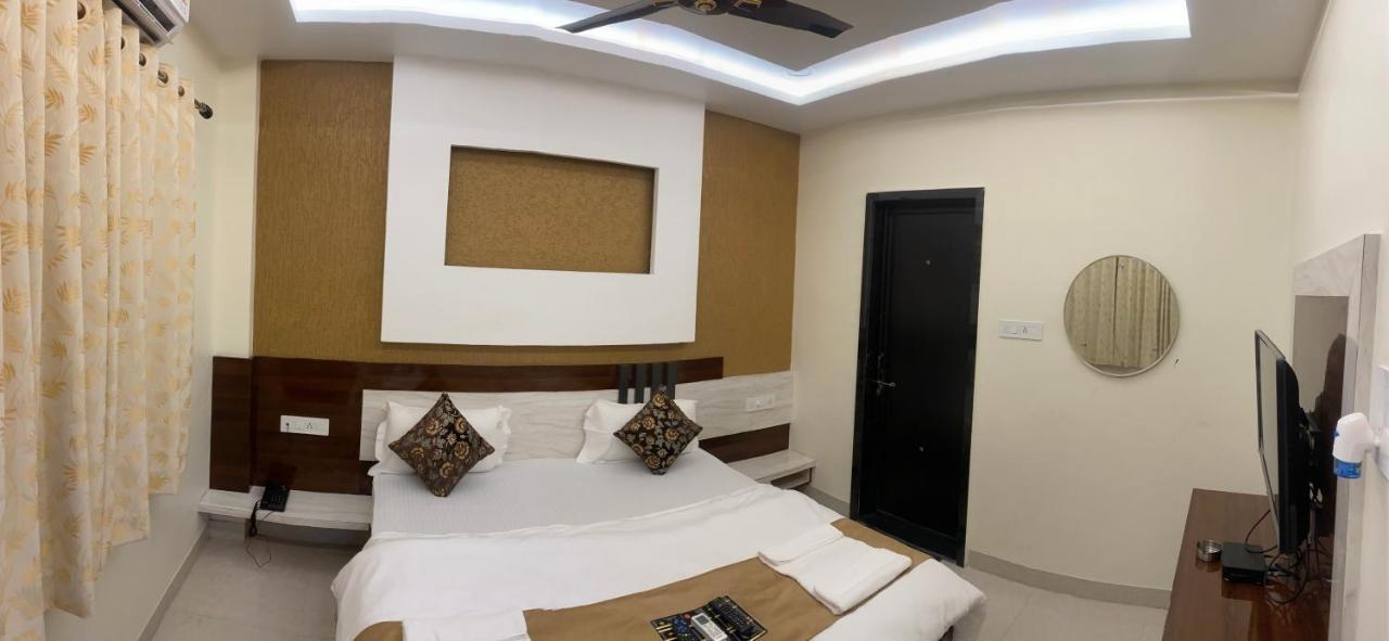 Hotel Golden Bliss Bhopal Exterior foto